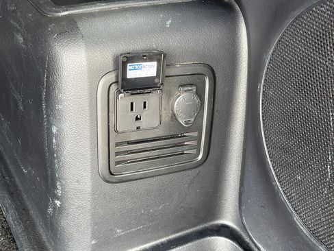Used 2018 Toyota 4Runner Limited RWD image 19
