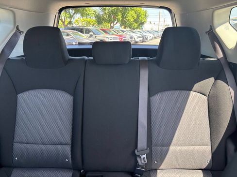 Used 2025 Kia Soul LX w/ LX Technology Package FWD image 37