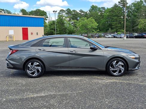 Certified 2025 Hyundai Elantra Sport FWD image 23