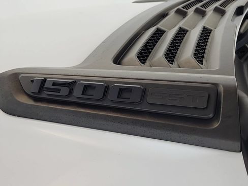 Used 2025 RAM 1500 Laramie w/ Night Edition AWD/4WD image 8