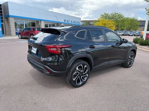 Used 2024 Chevrolet Trax RS w/ Sunroof Package FWD image 6