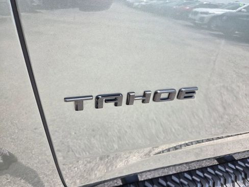 Used 2024 Chevrolet Tahoe Z71 w/ Luxury Package AWD/4WD image 5