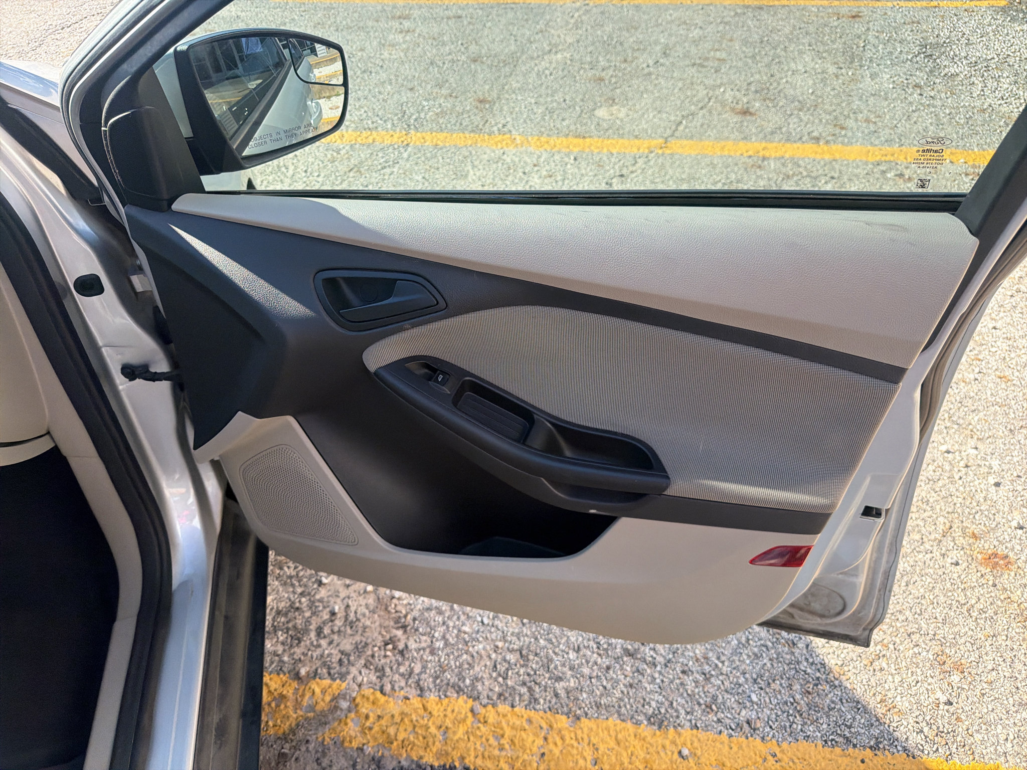 Used 2012 Ford Focus SE FWD image 13