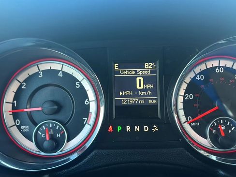 Used 2019 Dodge Grand Caravan GT image 3