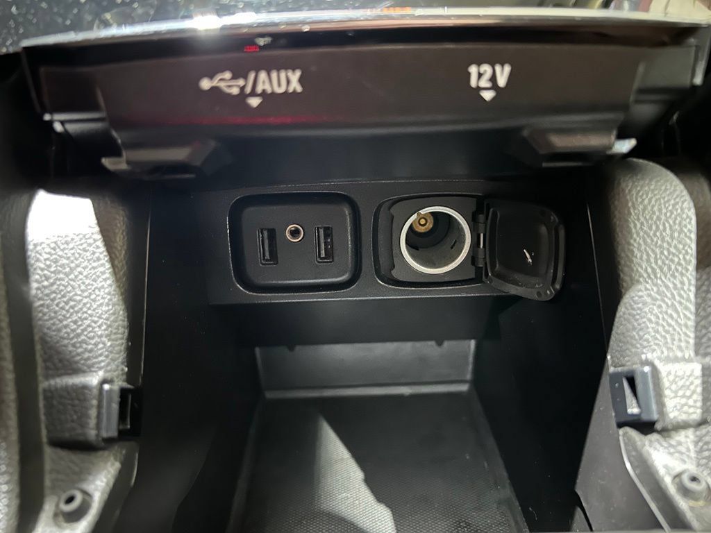 Used 2020 Buick Encore Essence AWD/4WD image 28