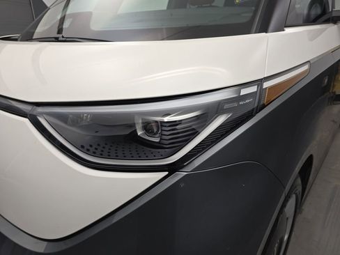 Used 2025 Volkswagen ID. Buzz Pro S Plus image 13