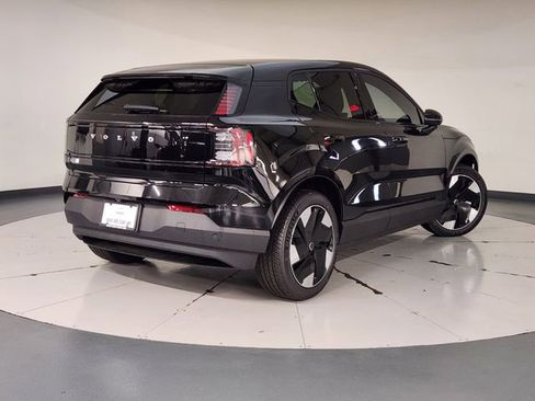 New 2026 Volvo EX30 Plus AWD/4WD image 2