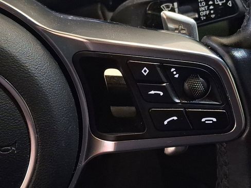 Used 2019 Porsche Cayenne image 21