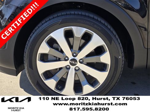 Certified 2022 Kia Telluride S image 17