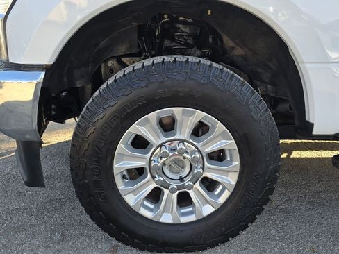 Used 2022 Ford F250 XLT w/ XLT Value Package image 24