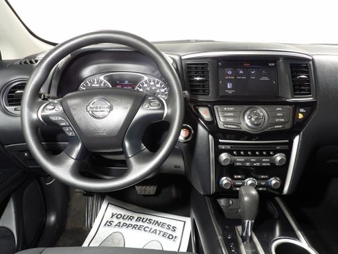 Used 2020 Nissan Pathfinder S FWD image 15