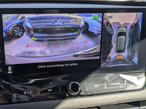 New 2026 Mitsubishi Outlander SE image 23