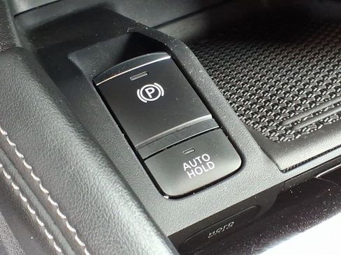 Used 2022 Nissan Kicks SV w/ Exterior Package FWD image 18