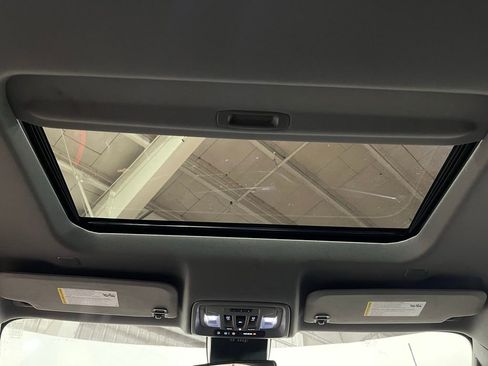 Used 2024 Chevrolet Silverado 2500 LT w/ Convenience Package image 23