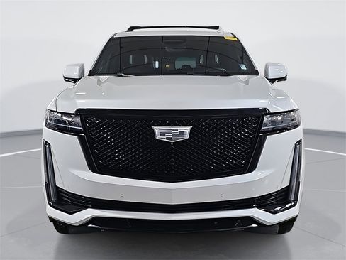 Used 2022 Cadillac Escalade Sport Platinum w/ LPO, ONYX Package image 10