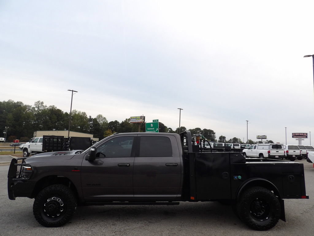 Used 2025 RAM 3500 Laramie AWD/4WD image 66