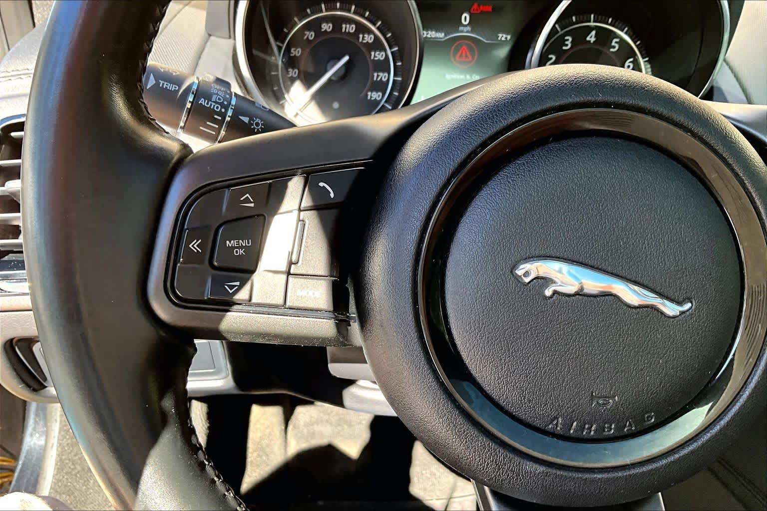 Used 2016 Jaguar F-TYPE Coupe RWD image 20