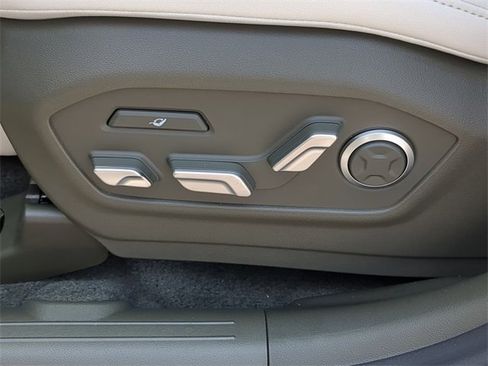 New 2025 Hyundai Santa Fe Calligraphy image 12