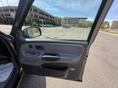 Used 2003 Toyota Tundra SR5 w/ SR5 Extra Value Pkg AWD/4WD image 27