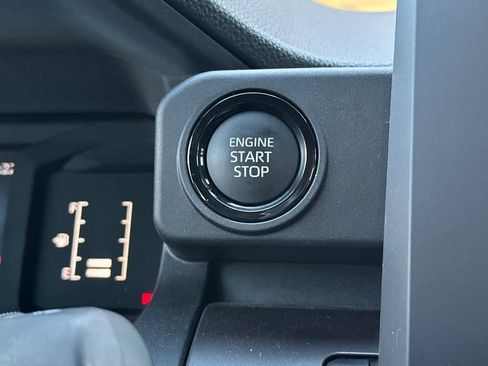 Used 2025 Toyota Tacoma SR5 image 22