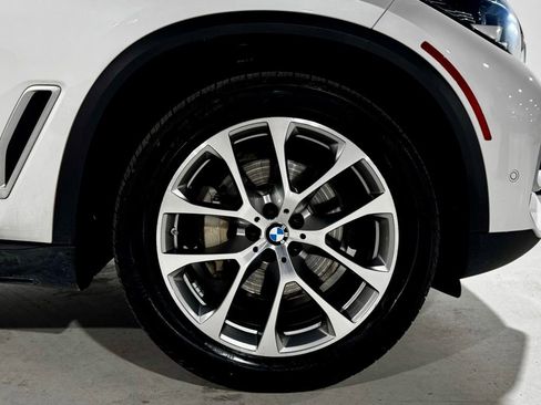 Used 2023 BMW X5 xDrive40i w/ Premium Package image 31