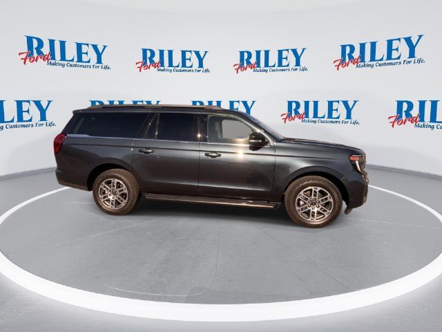 Used 2025 Ford Expedition Max Active AWD/4WD image 10