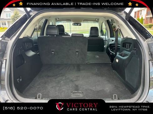 Used 2023 Ford Edge Titanium image 11