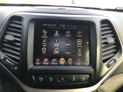 Used 2016 Jeep Cherokee Trailhawk w/ Comfort/Convenience Group image 24