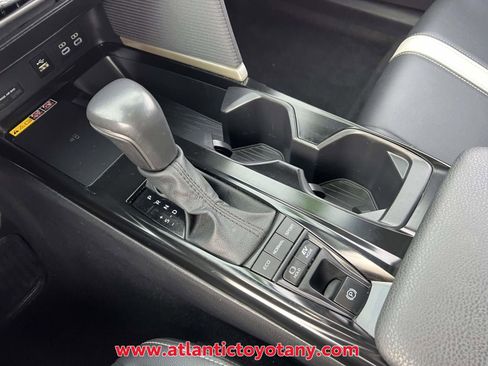 Used 2025 Toyota Camry SE image 24