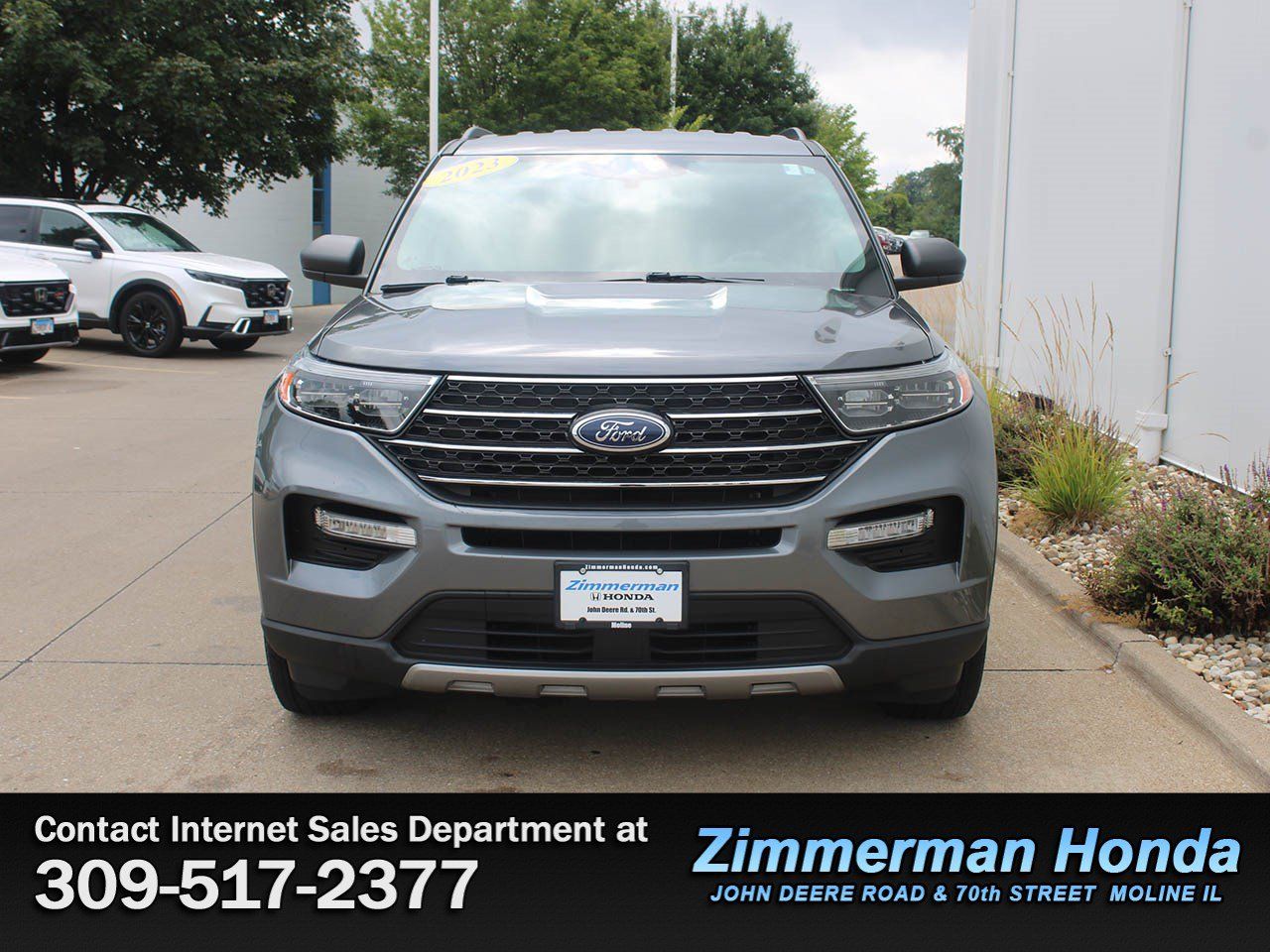 Used 2023 Ford Explorer XLT w/ Equipment Group 202A AWD/4WD image 4