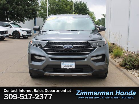 Used 2023 Ford Explorer XLT w/ Equipment Group 202A AWD/4WD image 4