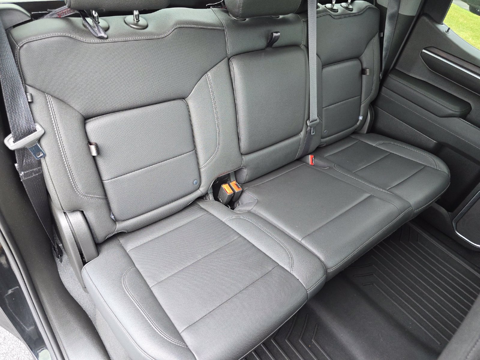 Used 2022 GMC Sierra 1500 SLT w/ SLT Convenience Package AWD/4WD image 15