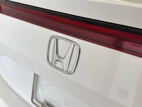 Used 2024 Honda Civic EX-L image 11