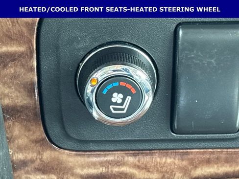 Used 2019 Nissan Armada Platinum w/ Captain's Chairs Package RWD image 7
