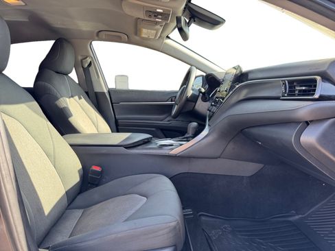 Used 2023 Toyota Camry LE w/ Convenience Package FWD image 17