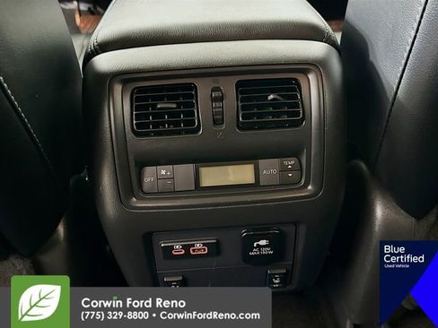 Used 2020 Nissan Pathfinder Platinum image 30