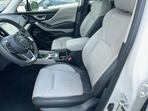 Used 2023 Subaru Forester Limited image 6