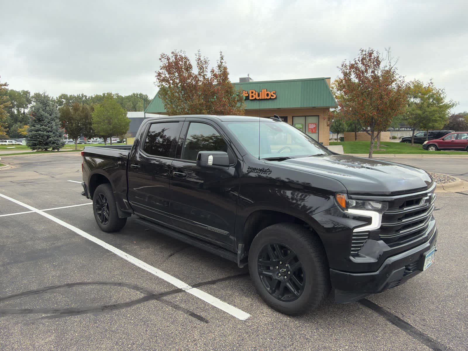 Used 2024 Chevrolet Silverado 1500 High Country w/ Midnight Edition AWD/4WD image 2
