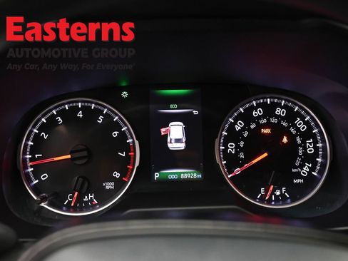 Used 2021 Toyota RAV4 LE FWD image 17