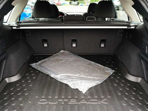 Used 2025 Subaru Outback AWD/4WD image 33