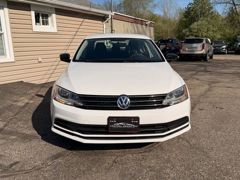 Used 2015 Volkswagen Jetta S image 10