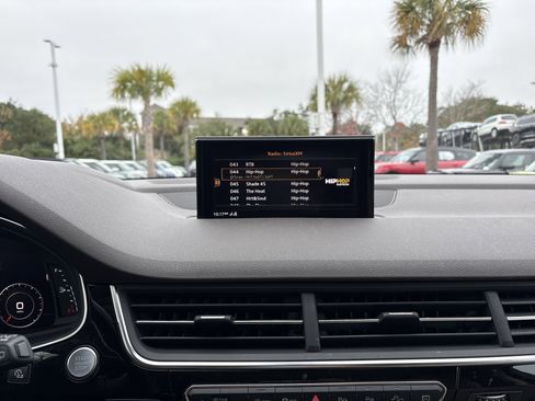 Used 2019 Audi Q7 3.0T Prestige w/ Prestige Package image 23