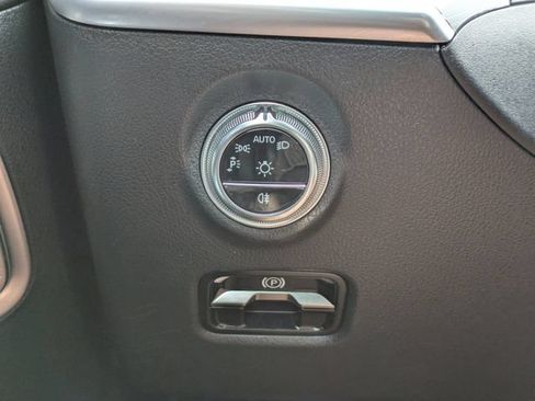 Used 2024 Mercedes-Benz C 300 Sedan image 24