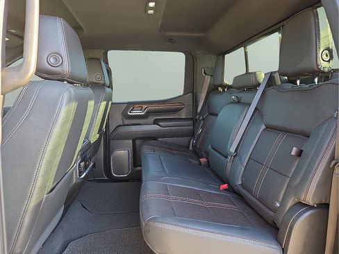 Used 2024 Chevrolet Silverado 1500 High Country w/ Technology Package image 10