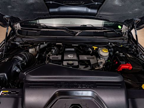 Used 2023 RAM 3500 Laramie image 32