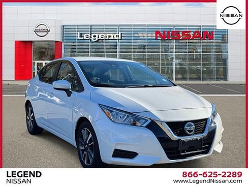 Used 2022 Nissan Versa SV image 1
