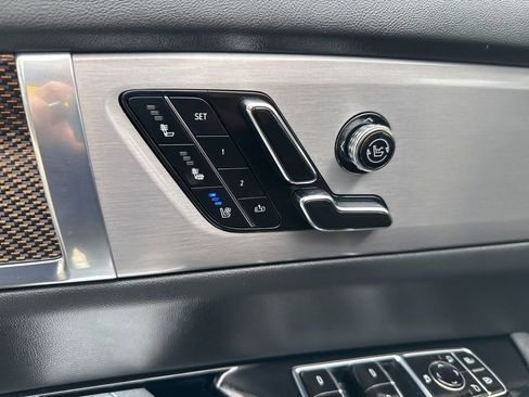 Used 2026 Cadillac Vistiq Sport image 20