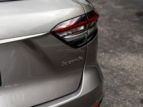 Used 2021 Maserati Levante S GranSport image 13