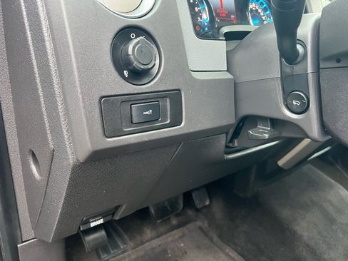 Used 2011 Ford F150 XLT image 16