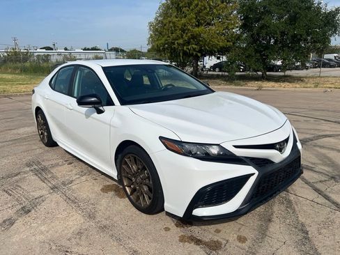 Used 2023 Toyota Camry SE FWD image 21